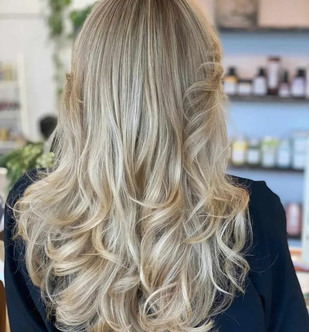 blonde styling experts in marbella