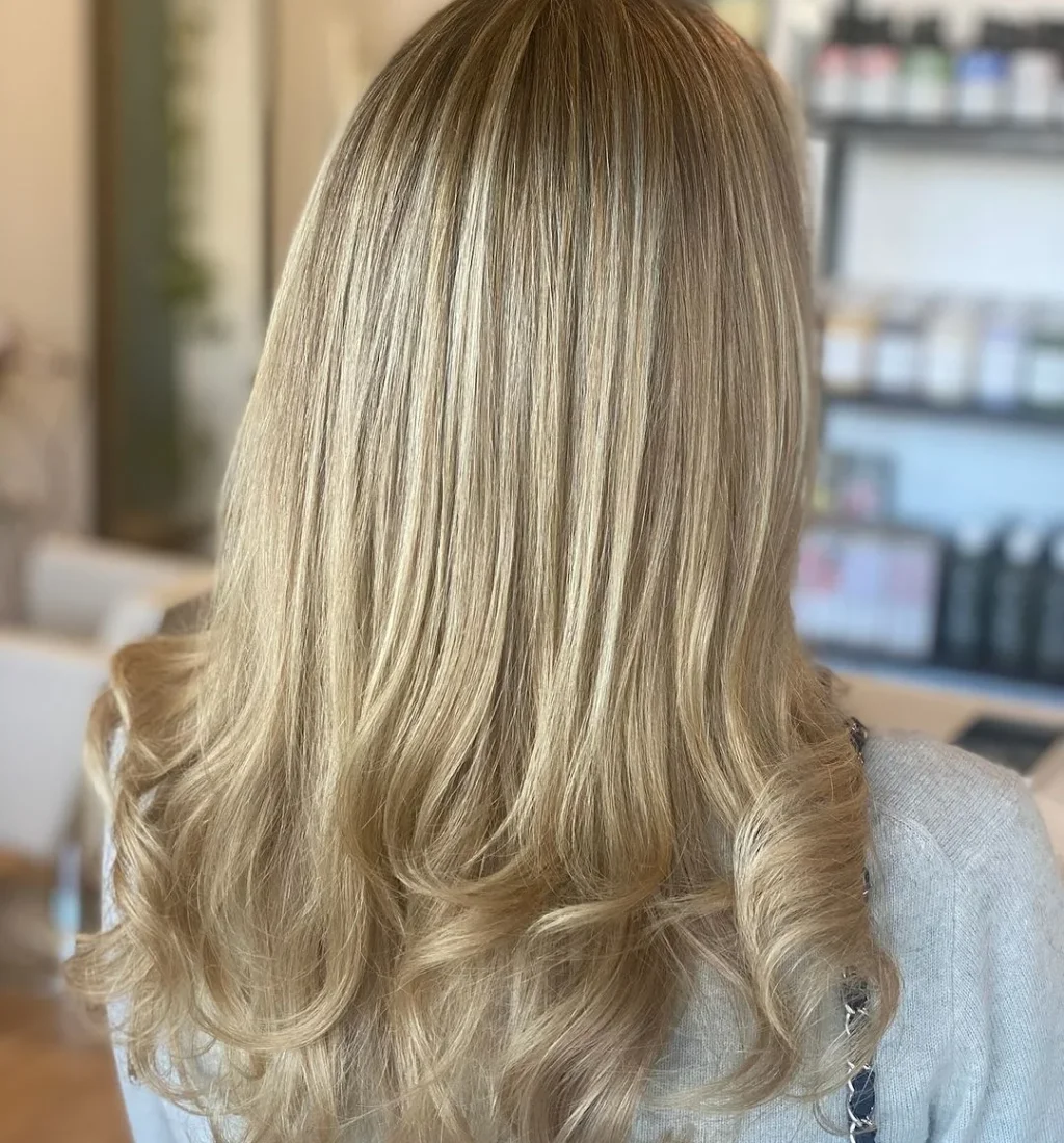 blonde stylists in marbella